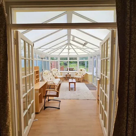 Double With Private Conservatory Бристоль