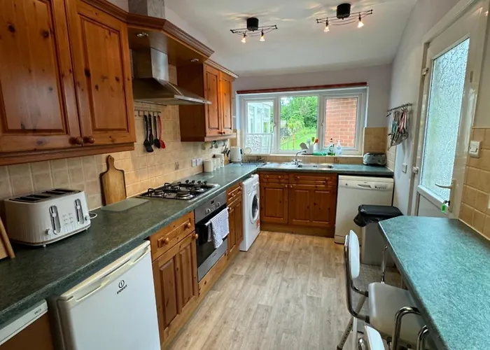 Double With Private Conservatory * Bristol